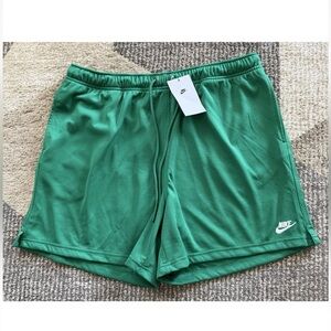 Men’s Nike Club Mesh Flow Shorts Size L Green Standard Fit